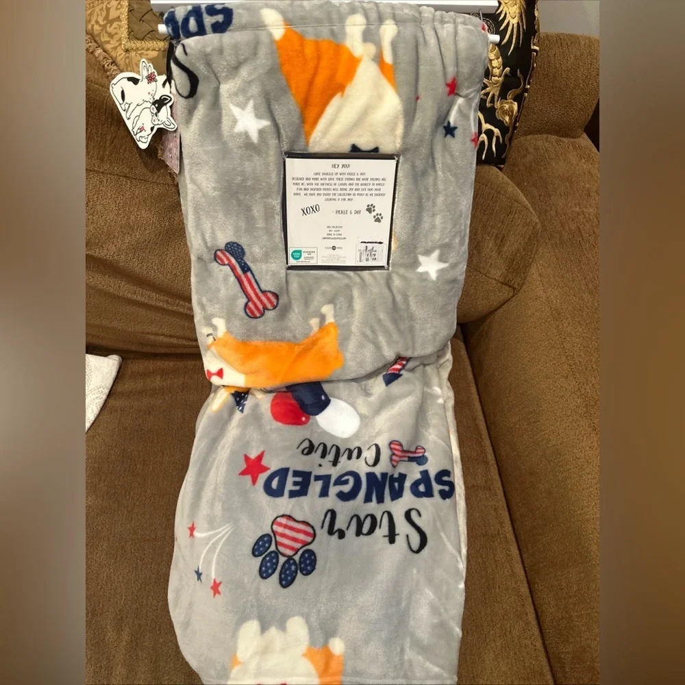 Pickle & Dot Oversized Plush Throw 60x70” Dogs Star Spangled Cutie